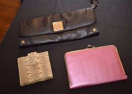 Women's Wallets & Clutches