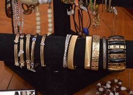 Women's Costume Jewelry