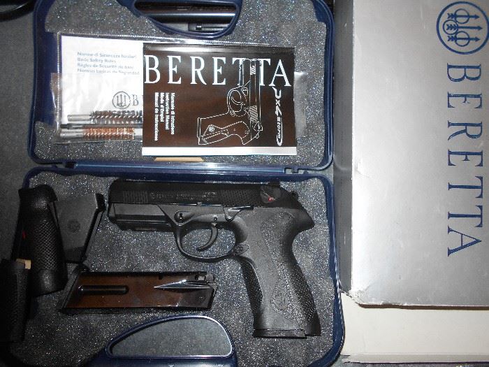 Beretta Type F, 40cal. Like new!