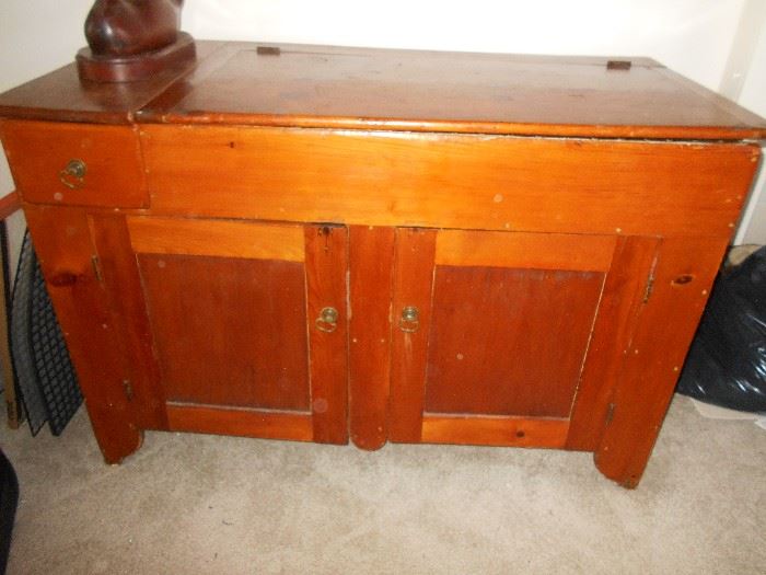 ANTIQUE YELLOW PINE, LINED WITH COPPER DRY SINK
