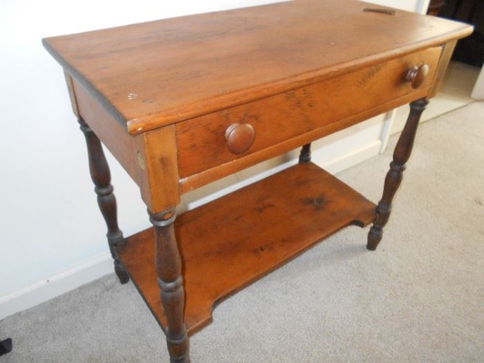 ANTIQUE YELLOW PINE SINGLE DRAWER TABLE
