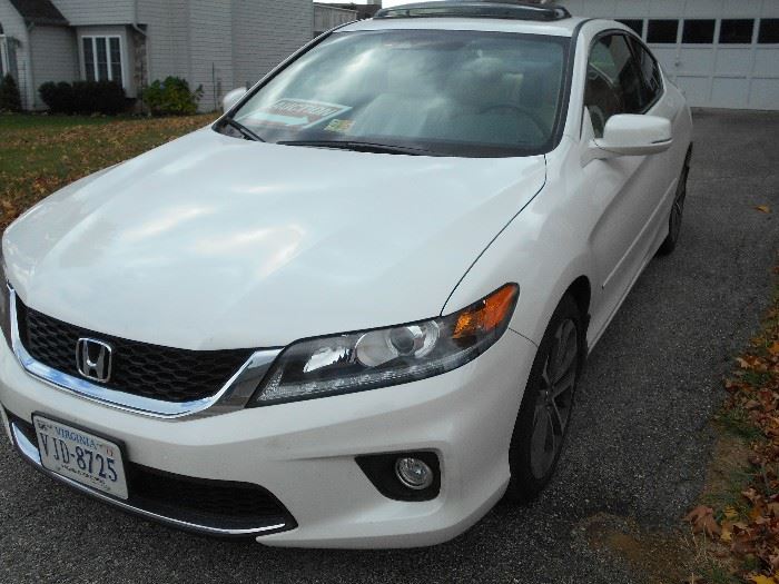 2015 HONDA ACCORD COUPE. 22,500 MILES. LOADED UP WITH BUCKSKIN INTERIOR, NAG SYSTEM MOON ROOF