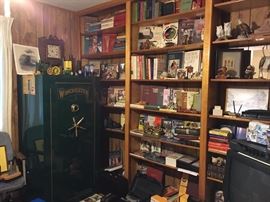 Winchester Gun Safe, Electronics and Novels