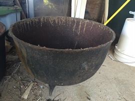 3 Large Cracklin Pots