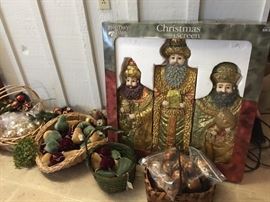 Tons of Gorgeous Christmas Ornaments