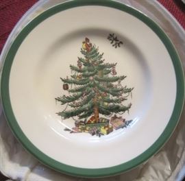 Full set of Spode Christmas dishes plus many additional pieces.