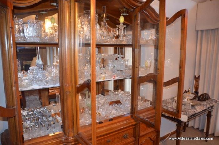 lots of glass ware including waterford
