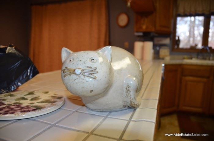 ceramic cat