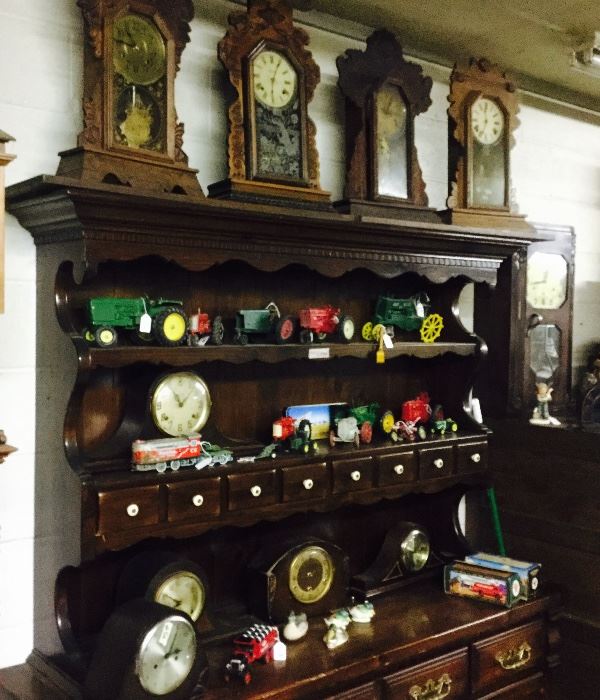 Toys, clocks, Display/China Cabinet
