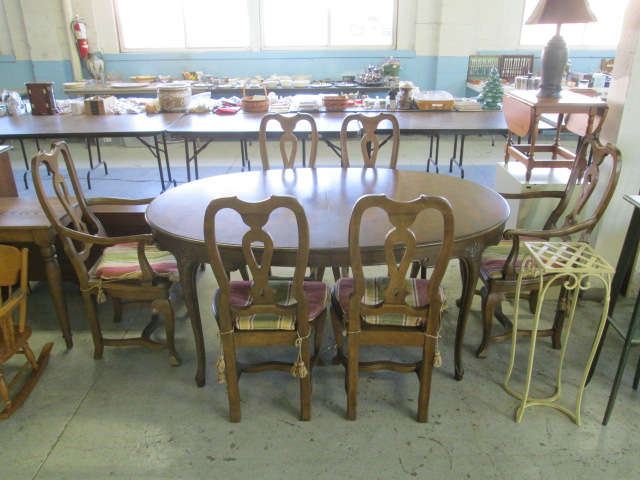 BAKER FURNITURE DINING TABLE AND CHAIRS
