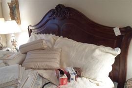 California king bed w/nice mattresses