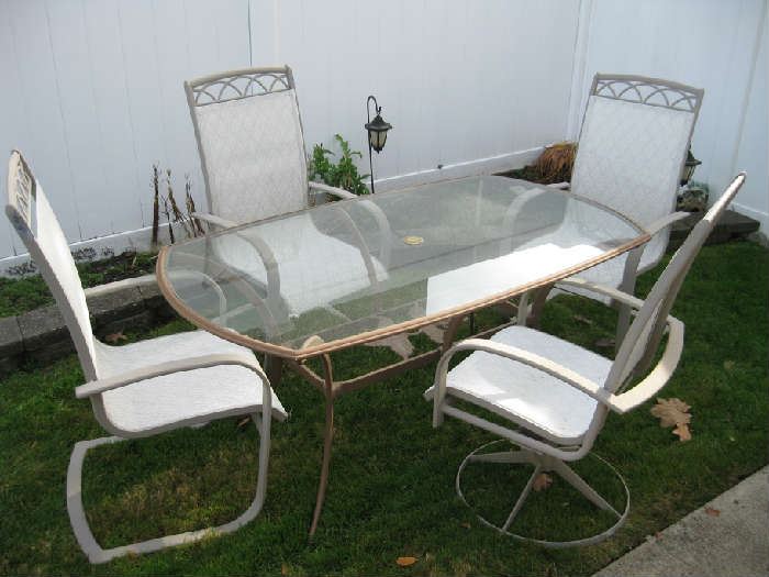patio set with 4 chairs