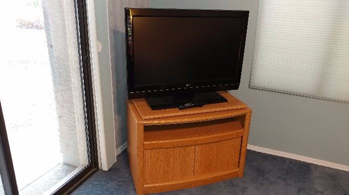 Tv Stand, 36" LG Flat Screen TV
