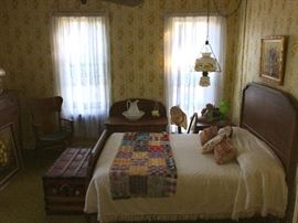 This bedroom text you back in time