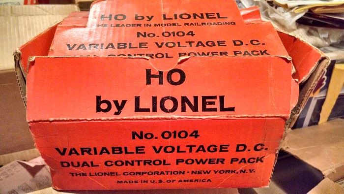 HO LIONEL.. TRANSFORMER DUAL CONTROL POWER PACK