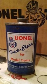VINTAGE LIONEL TRACK CLEANER TIN