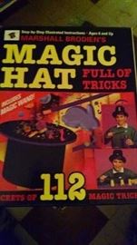 MAGIC HAT ..FULL OF TRICKS GAME
