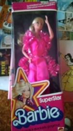 CLASSIC....80'S SUPERSTAR BARBIE DOLL..NEW IN BOX !!
