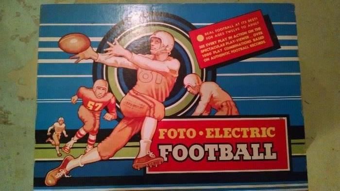 VINTAGE 50S FOTO ELECTRIC FOOTBALL GAME