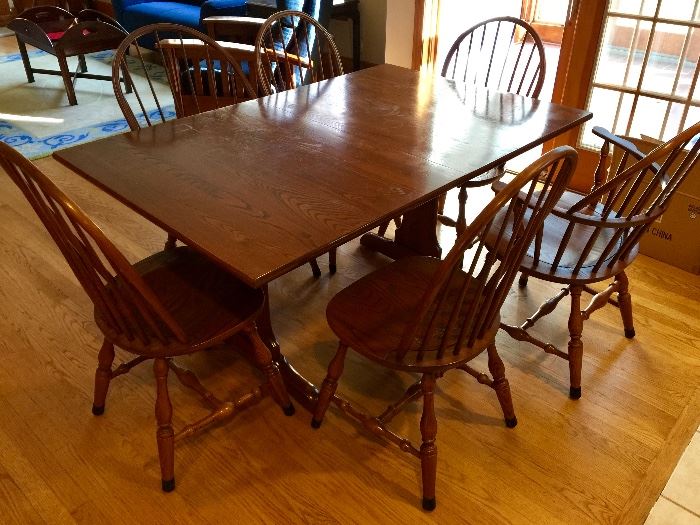 L. Hitchcock Kitchen Windsor Style Table with 2 Leaves and 6 Chairs (36" x 22" x 58")