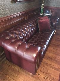 BURGUNDY LEATHER TUFTED CIGAR SOFA 80" LONG X 33' DEEP X 28" TALL