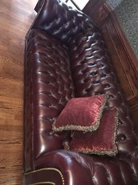 BURGUNDY LEATHER TUFTED CIGAR SOFA 80" LONG X 33' DEEP X 28" TALL