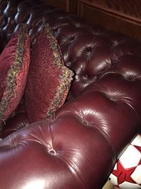 BURGUNDY LEATHER TUFTED CIGAR SOFA 80" LONG X 33' DEEP X 28" TALL
