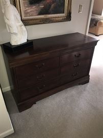 BROYHILL DRESSER