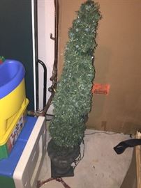 HOLIDAY DECOR'