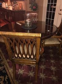 ROUND SOLID WOOD TABLE WITH 6 CHAIRS ( COMES WITH 2 LEAVES)