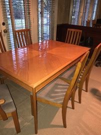 BLONDE WOOD DINING TABLE WITH 6 CHAIRS