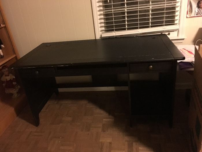 Black computer desk