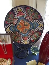 decorative plate on wire stand