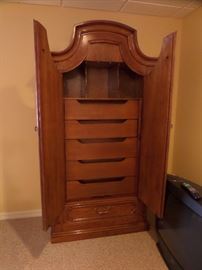 A very nice armoire by Thomasville -  in great condition! 