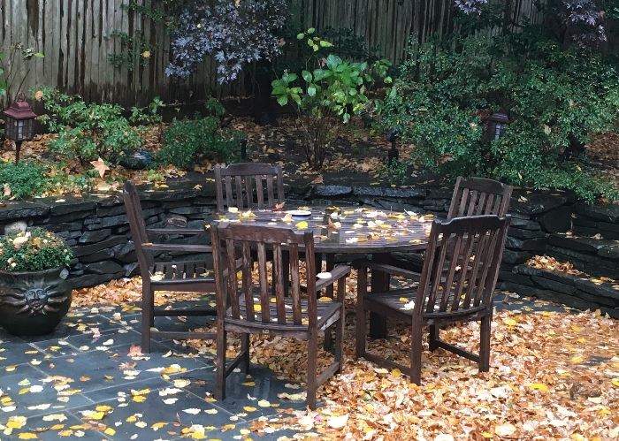 Round Teak table & 6 chairs