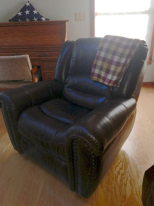 Nailhead leather recliner