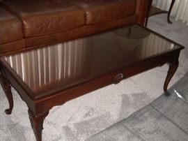 Matching coffee table and end table