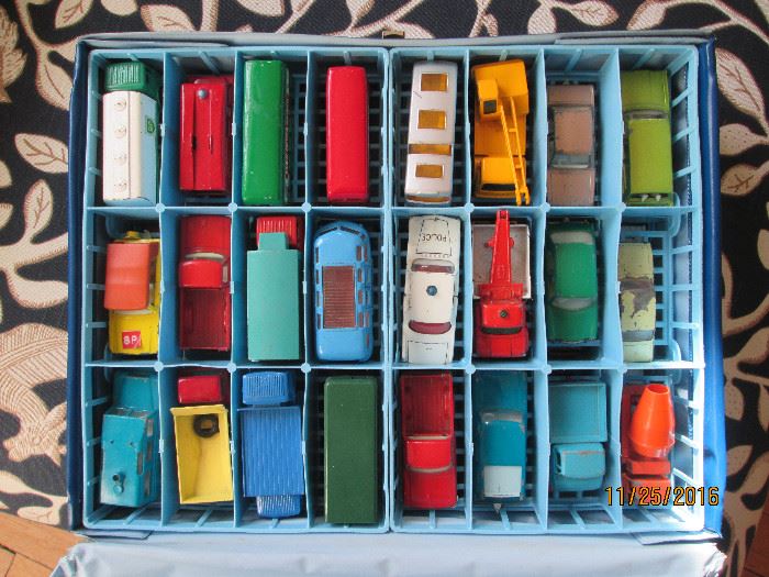 40+ Vintage toy cars
