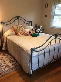 Queen size bed green metal & mattress