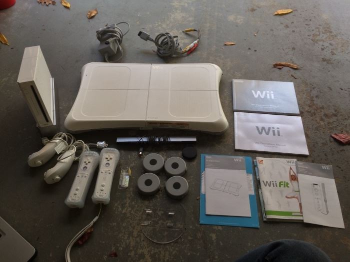 Nintendo Wii, console & accessories