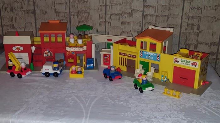 Fisher Price Town - Complete Set