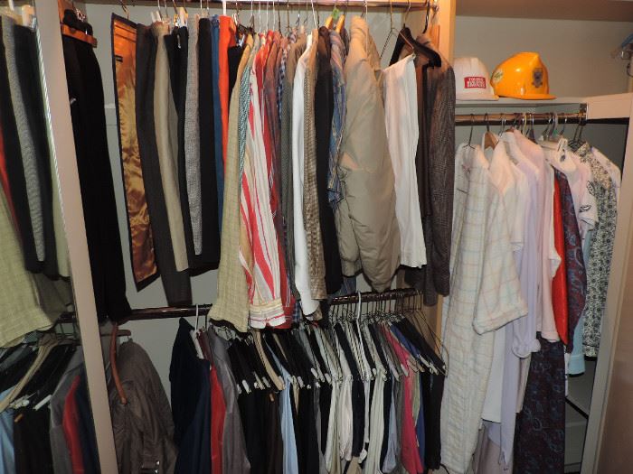 CLOTHING...MUCH MENS !!!