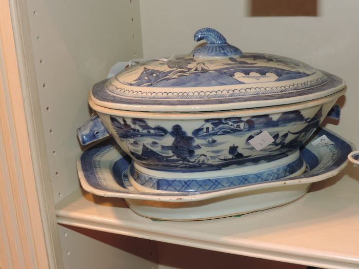 Canton Boars Head Tureen with Matching Undertray