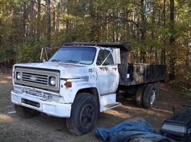 1987 Chevy Dump - V8 - 5 Speed