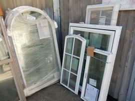 6 vinyl windows & 1 transome