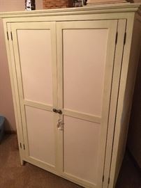storage  armoir