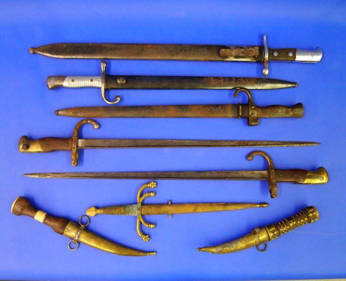 Bayonets, Knifes