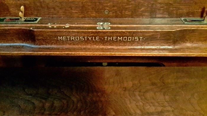 METROSTYLE - THEMODIST PLAYER PIANO