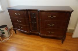 Beautiful piece-poor picture.  I will post another soon.  Beautiful feather details in the center, matches that spectacular mirrored vanity.