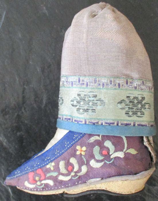 Late nineteenth century small shoe for a bound foot